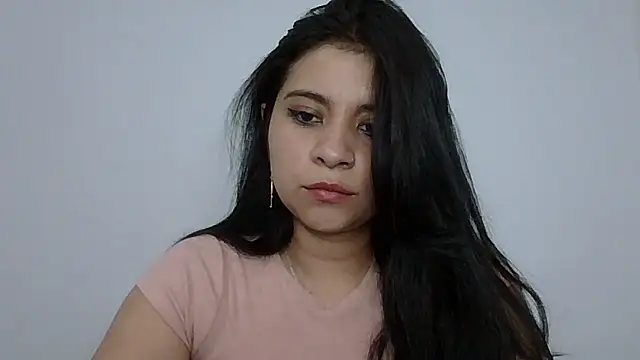 Snapshot of ValerieLove_ chatting on 03-25-26, 10:49 ValerieLove online show from 03-25-26, 10:49