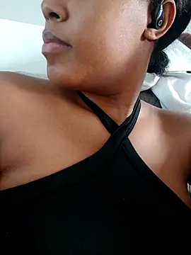 Snapshot of MoniqueMulberry chatting on 11-18-25, 07:07 MoniqueMulberry online show from 11-18-25, 07:07