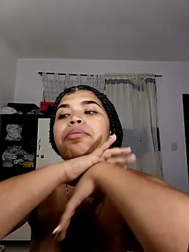 Snapshot of MadissonRizz chatting on 10-02-25, 04:41 MadissonRizz online show from 10-02-25, 04:41