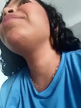 Snapshot of MadissonRizz chatting on 10-28-25, 06:32 MadissonRizz online show from 10-28-25, 06:32