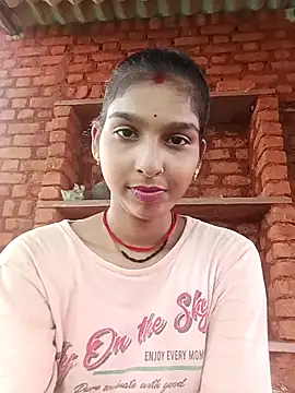 Snapshot of Yatiksha_Beby chatting on 09-21-25, 12:29 Yatiksha Beby online show from 09-21-25, 12:29
