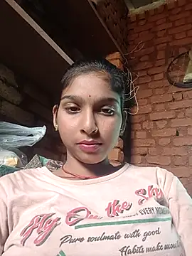 Snapshot of Yatiksha_Beby chatting on 10-16-25, 07:31 Yatiksha Beby online show from 10-16-25, 07:31