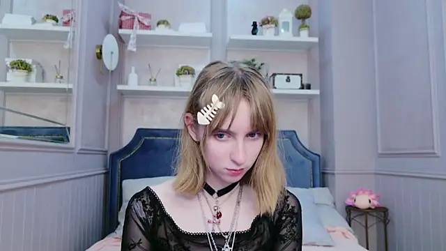 Beverly Gomes online show from 11-07-25, 03:56