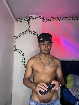 Snapshot of Owen_Benkosky chatting on 10-20-25, 03:29 Owen Benkosky online show from 10-20-25, 03:29