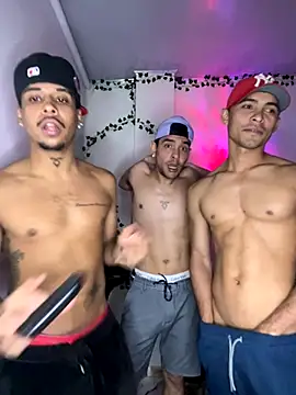 Snapshot of Owen_Benkosky chatting on 11-04-25, 03:27 Owen Benkosky online show from 11-04-25, 03:27