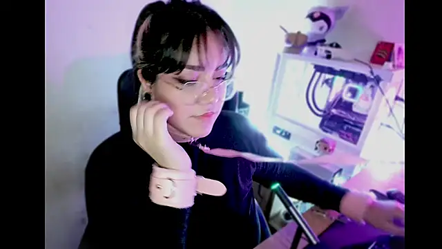 PinkDenial online show from 09-11-25, 03:28