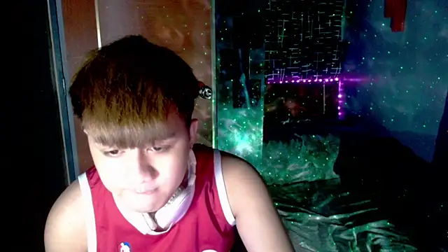 Snapshot of KentAivan chatting on 02-06-26, 05:38 KentAivan online show from 02-06-26, 05:38