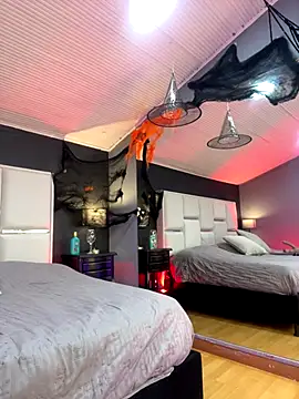 Snapshot of Samantha_Milf__ chatting on 10-24-25, 07:54 Samantha Milf online show from 10-24-25, 07:54