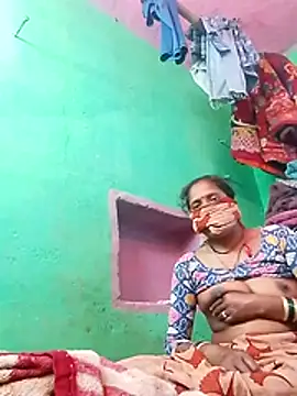 CUTE-004 online show from 11-05-25, 07:08