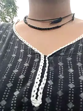 Snapshot of Janvi_Jaitly chatting on 10-31-25, 07:31 Janvi Jaitly online show from 10-31-25, 07:31