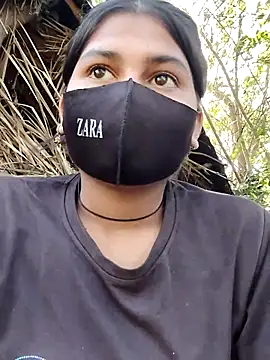 Snapshot of Janvi_Jaitly chatting on 11-07-25, 09:31 Janvi Jaitly online show from 11-07-25, 09:31