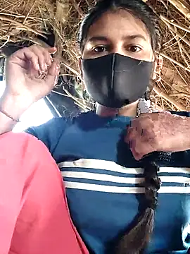 Snapshot of Janvi_Jaitly chatting on 11-10-25, 03:16 Janvi Jaitly online show from 11-10-25, 03:16