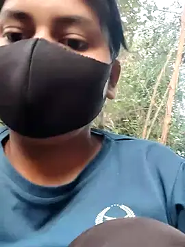 Snapshot of Janvi_Jaitly chatting on 12-18-25, 01:44 Janvi Jaitly online show from 12-18-25, 01:44