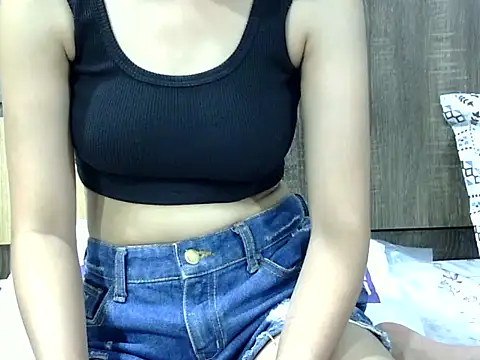 SEXYGUDIYA online show from 09-18-25, 05:48