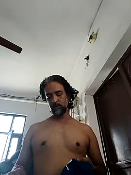 Snapshot of malhotra21 chatting on 10-12-25, 09:30 malhotra21 online show from 10-12-25, 09:30