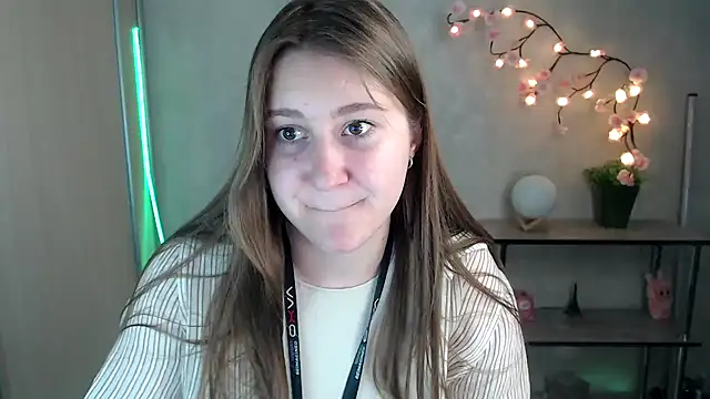 Snapshot of Milka_kamila chatting on 05-22-26, 01:17 Milka kamila online show from 05-22-26, 01:17
