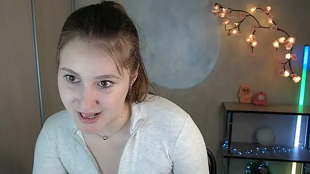 Snapshot of Milka_kamila chatting on 05-25-26, 12:44 Milka kamila online show from 05-25-26, 12:44