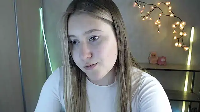 Snapshot of Milka_kamila chatting on 06-01-26, 12:29 Milka kamila online show from 06-01-26, 12:29