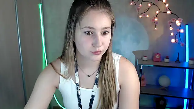 Snapshot of Milka_kamila chatting on 06-05-26, 12:11 Milka kamila online show from 06-05-26, 12:11