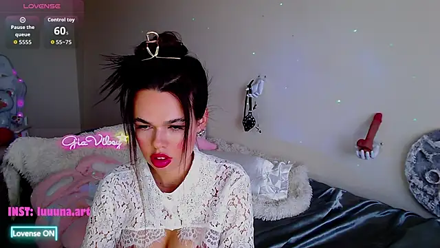 Snapshot of Gia_Vibey chatting on 05-28-26, 02:36 Gia Vibey online show from 05-28-26, 02:36