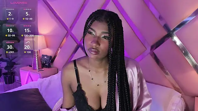 Snapshot of SophiaBloss chatting on 10-28-25, 03:54 SophiaBloss online show from 10-28-25, 03:54