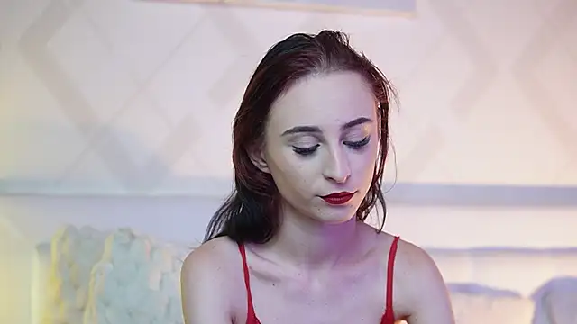 Snapshot of SaraiAngel chatting on 09-28-25, 07:19 SaraiAngel online show from 09-28-25, 07:19