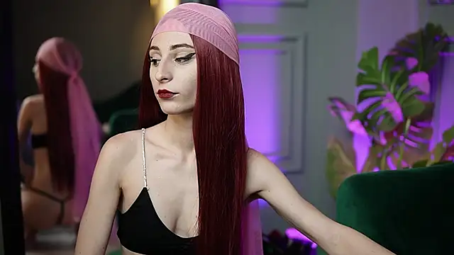 SaraiAngel online show from 12-20-25, 10:06