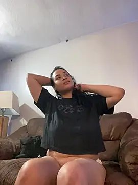 Snapshot of SoakedUpKitty- chatting on 07-25-26, 01:36 SoakedUpKitty- online show from 07-25-26, 01:36