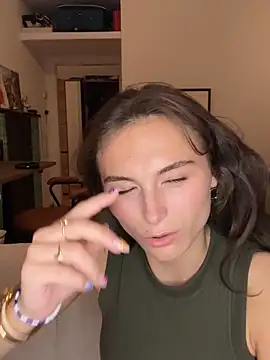 SophiiaStarr online show from 09-10-25, 06:19