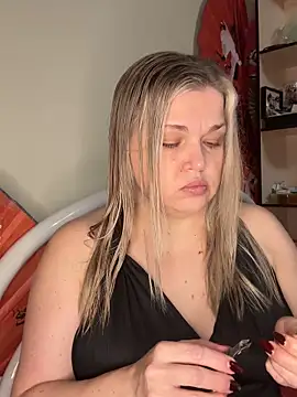 Nayvessa online show from 11-20-25, 06:51