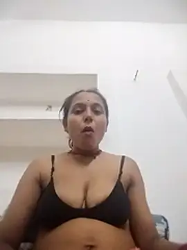 Snapshot of Sonam_shinde chatting on 05-04-26, 06:26 Sonam shinde online show from 05-04-26, 06:26