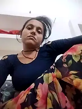 Snapshot of Sonam_shinde chatting on 05-17-26, 05:20 Sonam shinde online show from 05-17-26, 05:20