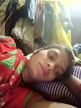 Snapshot of Punam_jindal chatting on 10-19-25, 05:02 Punam jindal online show from 10-19-25, 05:02