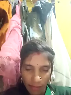 Snapshot of Punam_jindal chatting on 11-11-25, 02:39 Punam jindal online show from 11-11-25, 02:39