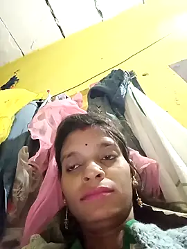 Snapshot of Punam_jindal chatting on 11-16-25, 12:27 Punam jindal online show from 11-16-25, 12:27