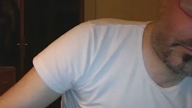 Snapshot of max_im69 chatting on 05-27-26, 10:40 max im69 online show from 05-27-26, 10:40