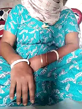 UnhappyMisu online show from 10-28-25, 07:12