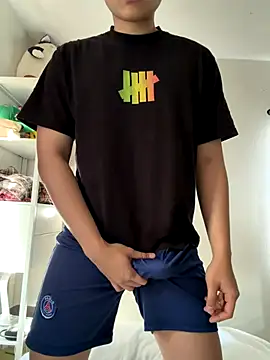 Snapshot of Pikachu19yo chatting on 10-22-25, 04:51 Pikachu19yo online show from 10-22-25, 04:51