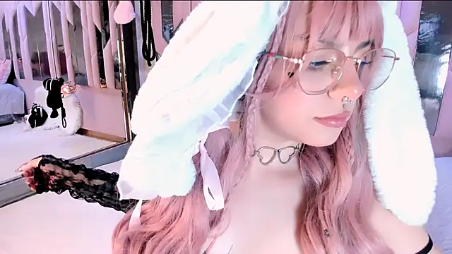 Snapshot of BizzyNoar chatting on 02-11-26, 05:34 BizzyNoar online show from 02-11-26, 05:34