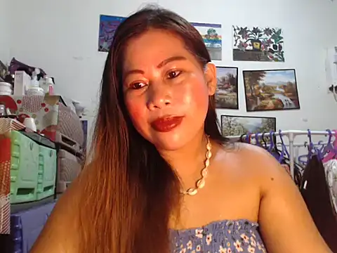 Snapshot of filipina_beauty chatting on 10-28-25, 06:43 filipina beauty online show from 10-28-25, 06:43