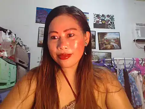 Snapshot of filipina_beauty chatting on 10-31-25, 11:28 filipina beauty online show from 10-31-25, 11:28