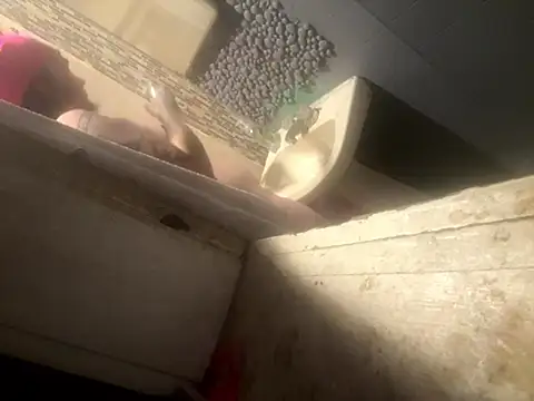 Snapshot of Nogudd chatting on 09-25-25, 06:06 Nogudd online show from 09-25-25, 06:06