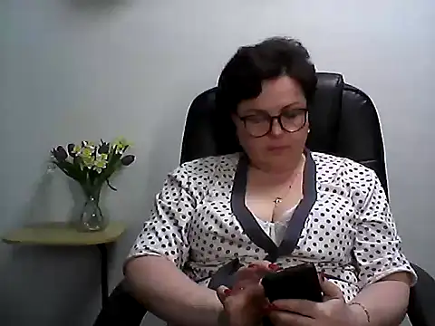 Snapshot of EllaLove2277 chatting on 02-17-26, 06:54 EllaLove2277 online show from 02-17-26, 06:54