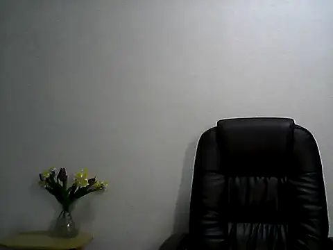 Snapshot of EllaLove2277 chatting on 03-03-26, 06:08 EllaLove2277 online show from 03-03-26, 06:08