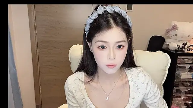 Koi-00 online show from 11-15-25, 11:21