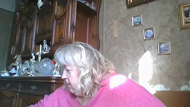 Snapshot of Lala-Love56 chatting on 05-06-26, 05:57 Lala-Love56 online show from 05-06-26, 05:57