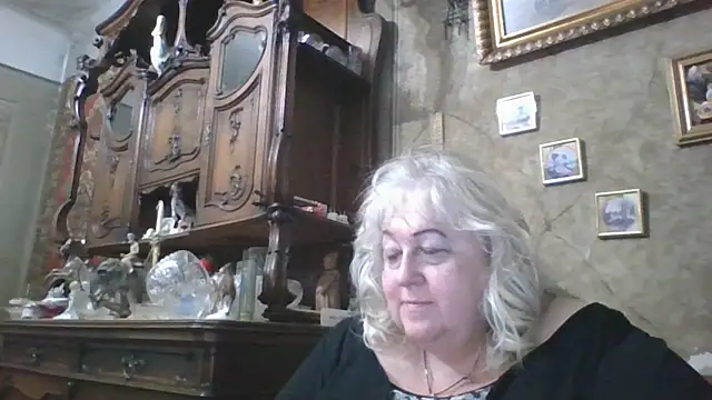 Snapshot of Lala-Love56 chatting on 05-12-26, 05:54 Lala-Love56 online show from 05-12-26, 05:54
