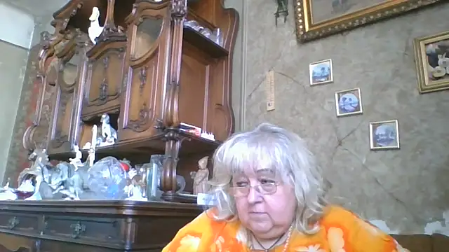 Snapshot of Lala-Love56 chatting on 05-26-26, 01:51 Lala-Love56 online show from 05-26-26, 01:51