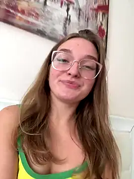 Snapshot of Bellatrisssaa chatting on 10-19-25, 11:44 Bellatrisssaa online show from 10-19-25, 11:44