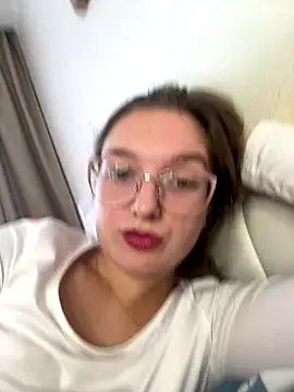 Snapshot of Bellatrisssaa chatting on 11-06-25, 11:33 Bellatrisssaa online show from 11-06-25, 11:33